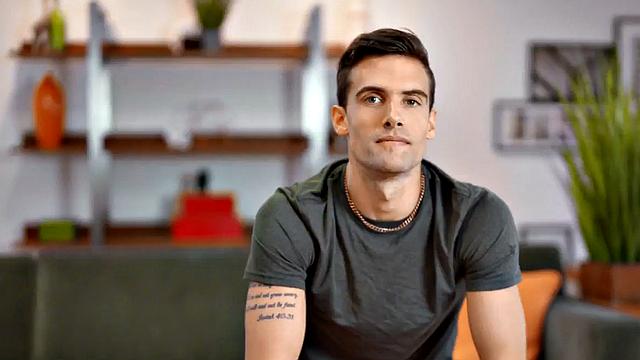 Solo eager jock wanks cock till cumshot