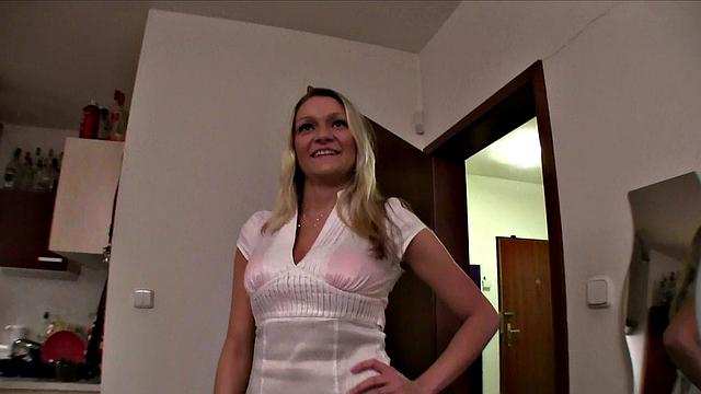 Apartment Shopping Turns Into Cum Fiesta