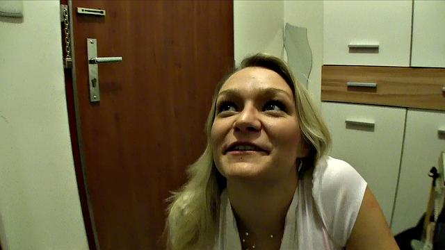 Apartment Shopping Turns Into Cum Fiesta