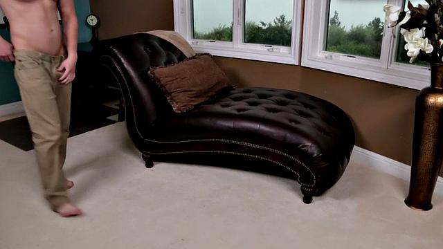 Inked stud fingers ass and jerks off in solo