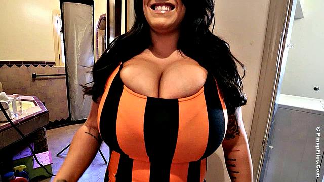 Leanne Crow - Halloween Special