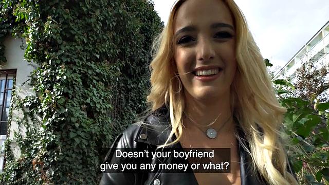 пикап на улице, трахнул в пизду в pov - кружевные трусы не помеха