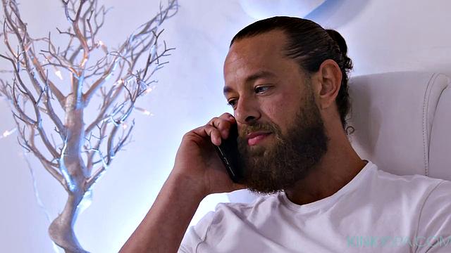 Teen Vanessa Sky fucks the boss to try to get a new job