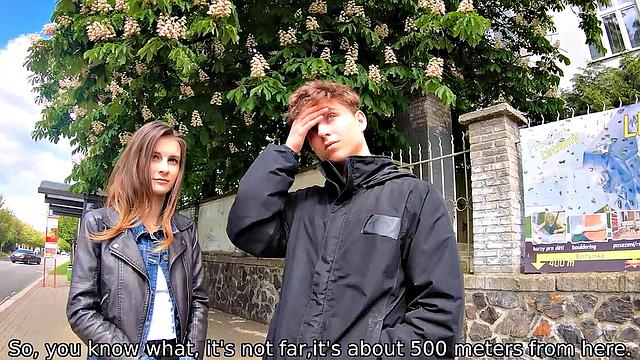 HUNT4K. Girl gets back at boyfriend who has no money so she makes it