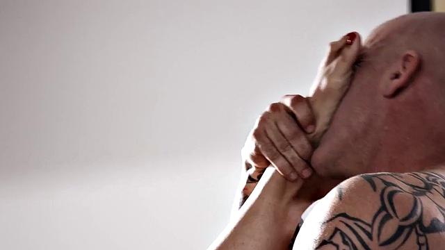 Busty nympho babe sucks and jerks before fucking in couple