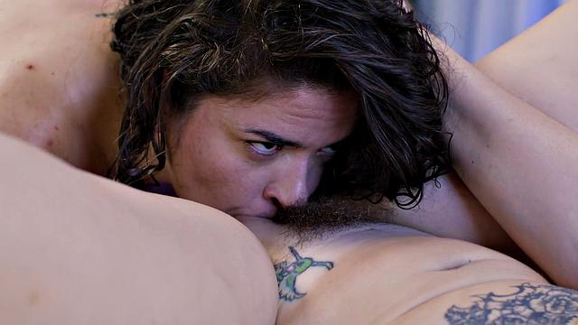 ALL GIRL MASSAGE - Hot Redhead Siri Dahl Can't Resist To Fuck Her Client Victoria Voxxx