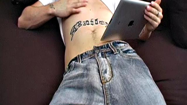 Kyle Collins is a 19 year old Arkansas boy, who works in construction. Those blue eyes and a 7 inch dick round out the over-all good looks this young man enjoys. Enjoy, as he gets naked, works up a boner and strokes out his warm cum load.