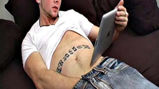 Kyle Collins is a 19 year old Arkansas boy, who works in construction. Those blue eyes and a 7 inch dick round out the over-all good looks this young man enjoys. Enjoy, as he gets naked, works up a boner and strokes out his warm cum load.