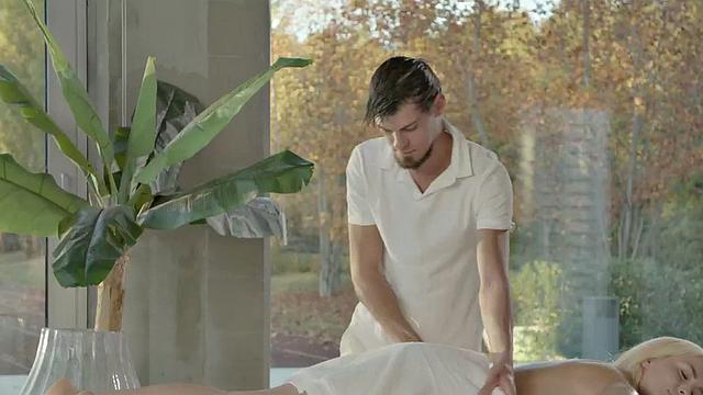 21yo petite bitch fucked by nice cock in wet pussy hole