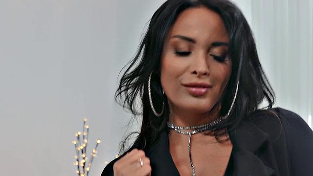 Anissa from all angles