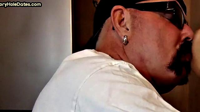 Homemade gloryhole DILF sucks and wanks in closeup