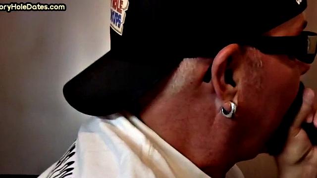 Homemade gloryhole DILF sucks and wanks in closeup