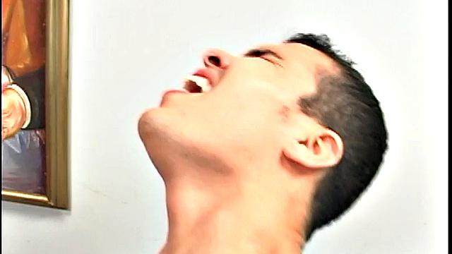 Hungry latino jock gives blowjob