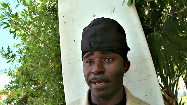 Amateur Black bottom takes a hard deep assfuck from white top in public