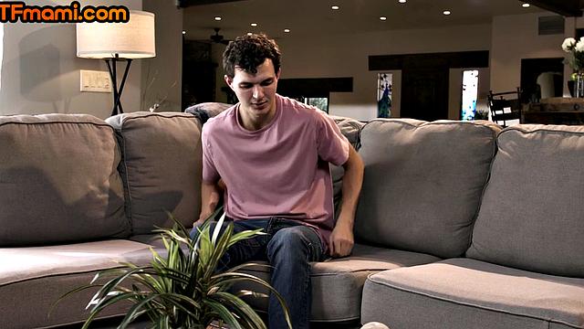 Stunning stepmom banged in doggystyle after deepthroat