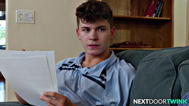 мускулистый тренер жестко имеет взрослого парня