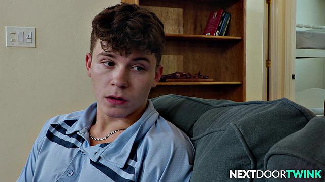 Hunk Voice Coach Dicks Down Twink Student - NextDoorTwink