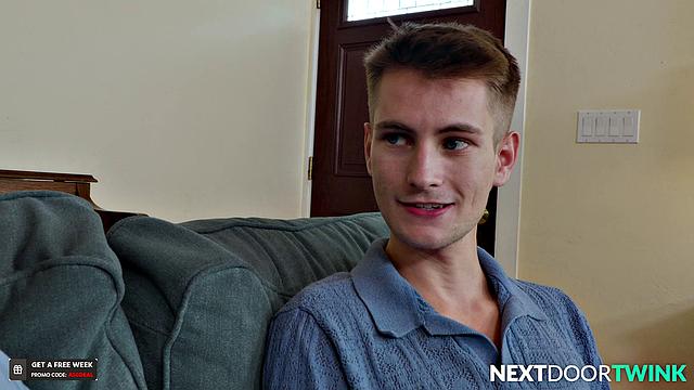 мускулистый тренер жестко имеет взрослого парня