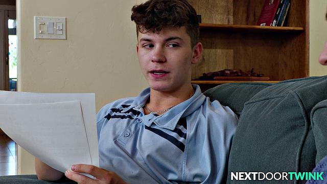 Hunk Voice Coach Dicks Down Twink Student - NextDoorTwink