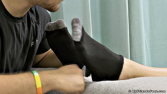 Shy'S Feet Get Worshiped - Shy & Dan Edwards