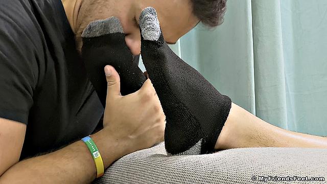 Shy'S Feet Get Worshiped - Shy & Dan Edwards
