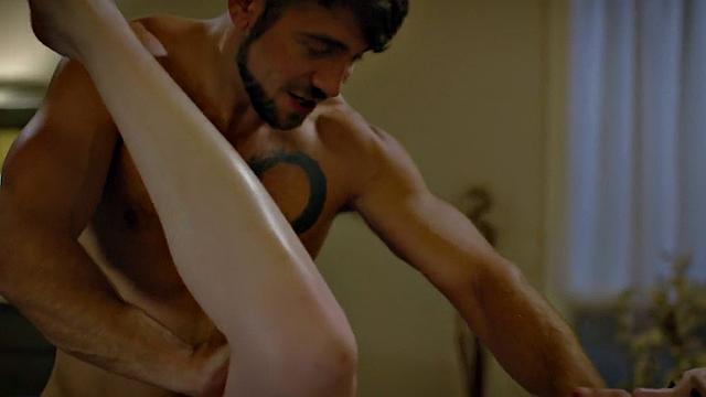 Smallboobs Trans with pale skin barebacked by BF