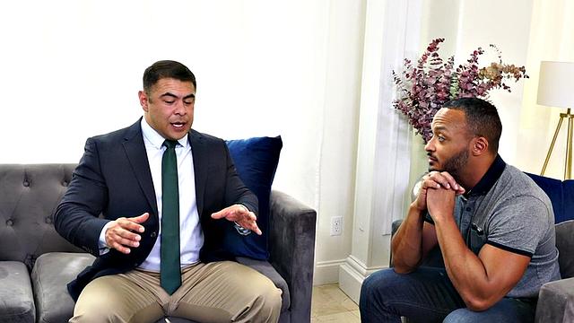 IR muscled hunk barebacked by mesmerized gay