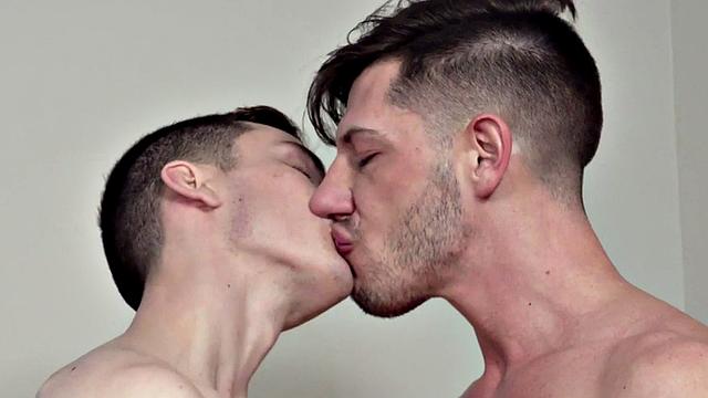 Rimmed 21yo twink barebacked by stud in homemade anal