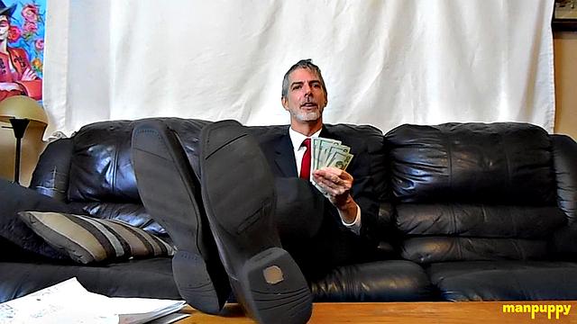 Worship Your Boss's Feet! - Richard Lennox