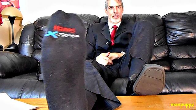 Worship Your Boss's Feet! - Richard Lennox