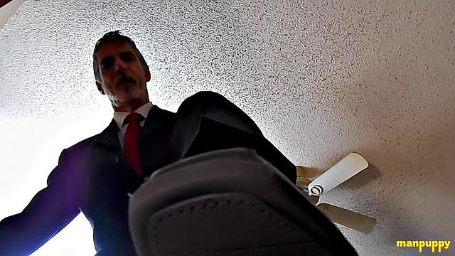 Worship Your Boss's Feet! - Richard Lennox