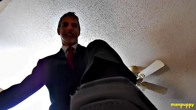 Worship Your Boss's Feet! - Richard Lennox
