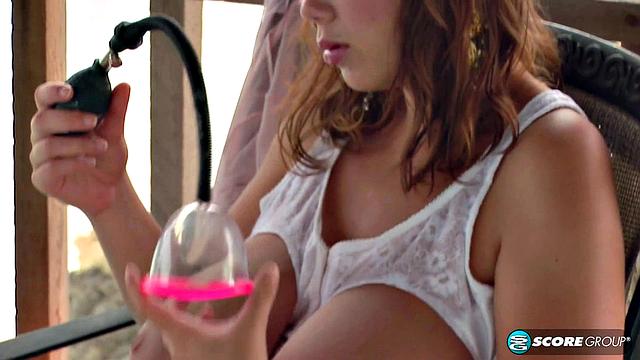 Terry Nova pumps tits