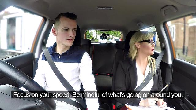 Blonde hottie in glasses gets her pussy pounded in reverse cowgirl POV