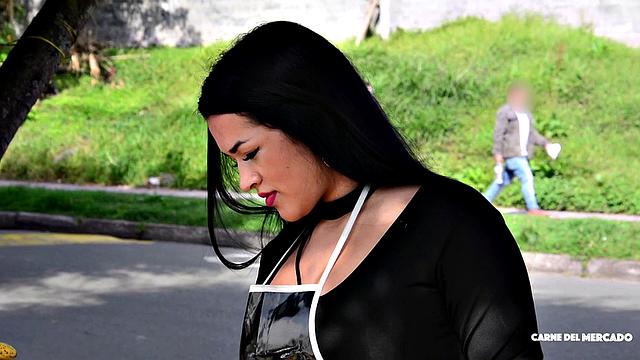 Sexy Colombian bounces big ass