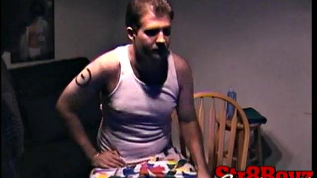 подлижи жопу Сету и смотри, как он кончает