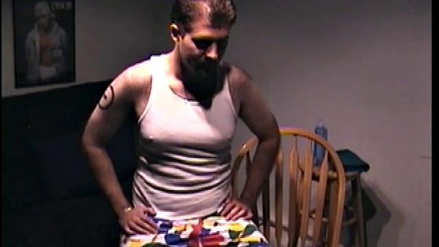 подлижи жопу Сету и смотри, как он кончает