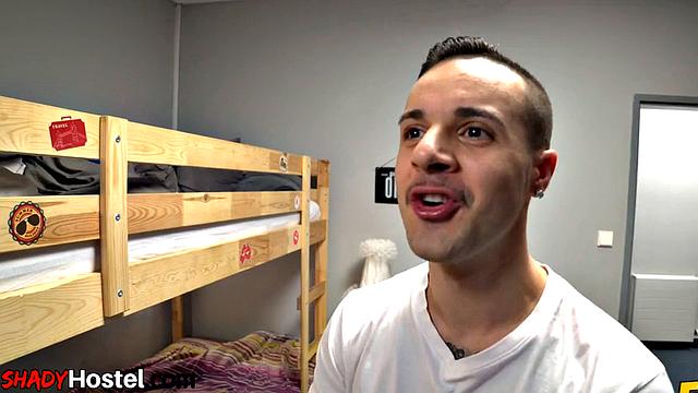 Ho 21-Year-Old Babe Loves Sucking Big Dick