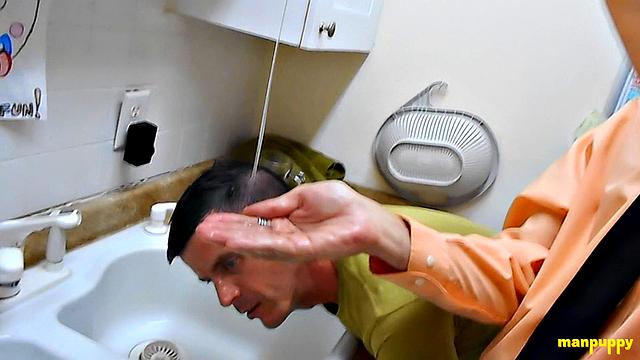 Step-Son Gets Sexy Hair Washing - Jeff Drizzle, Richard Lennox