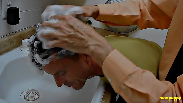 Step-Son Gets Sexy Hair Washing - Jeff Drizzle, Richard Lennox