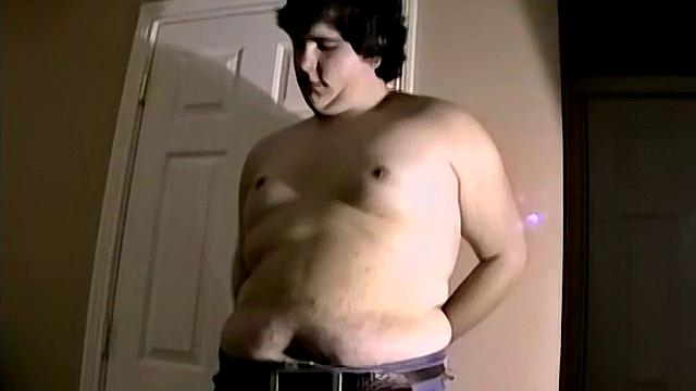 Пухлый бисексуал Ник Строукс - Nick