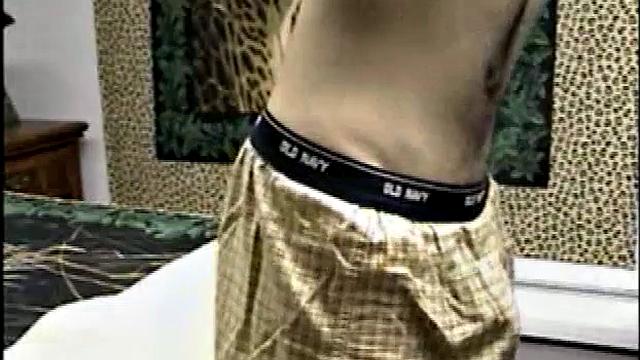 Полный натурал Полли пробует горячий минет и не сдерживается в финале