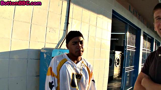 Pulled straight black loves giving head