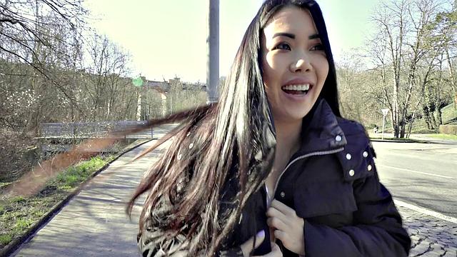 Алина Кристалл забила на автобус и дала в заброшке с Эриком Эверхардом