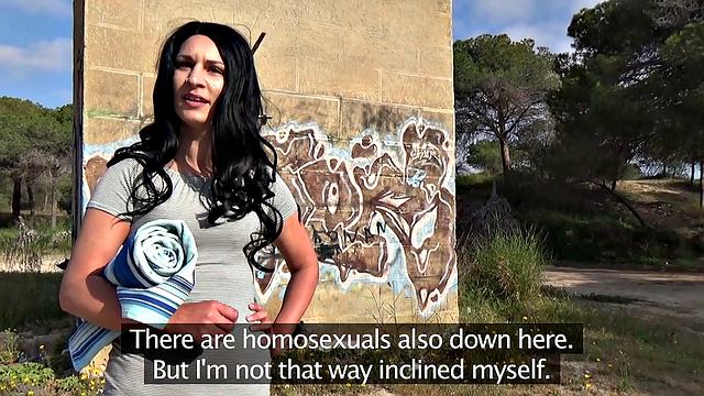 British Tourist Sucks Cop'sToListAsync