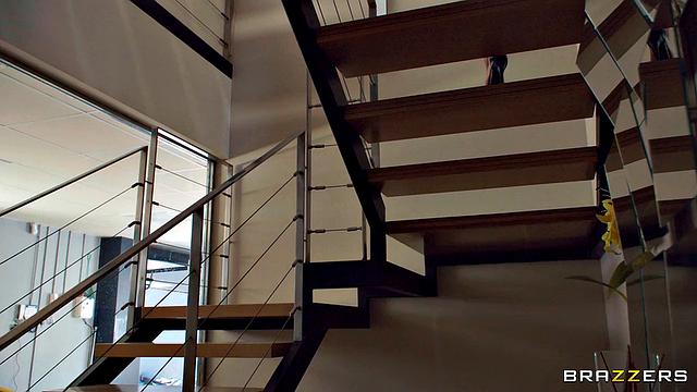 Cheating Wife Pounded In A Tight Spot