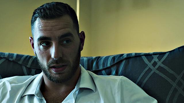 два качка из цру жестко трахаются без гондона