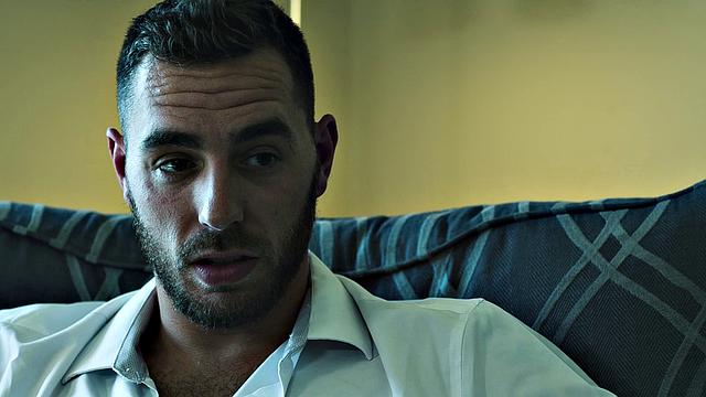 два качка из цру жестко трахаются без гондона