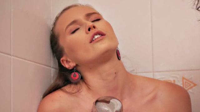 Petite ebony babe fucked and fingered in 3some