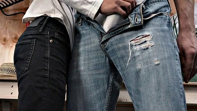 Petite and greedy twink bottomed by DILF in his ass